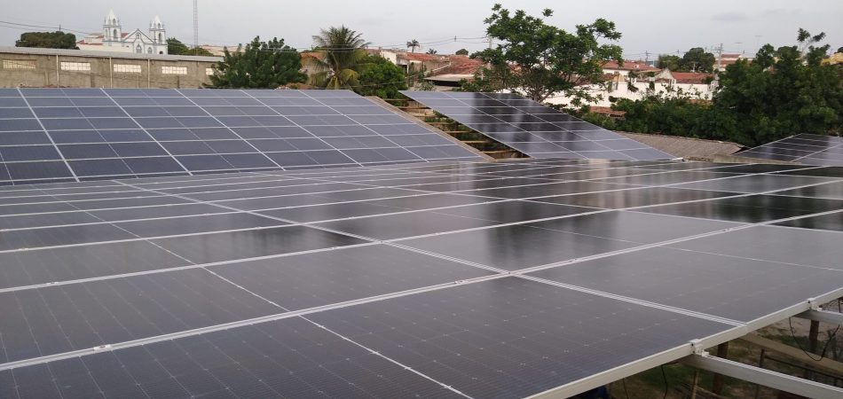 Sistema fotovoltaico com economia mensal de R$ 12.000,00 mensal